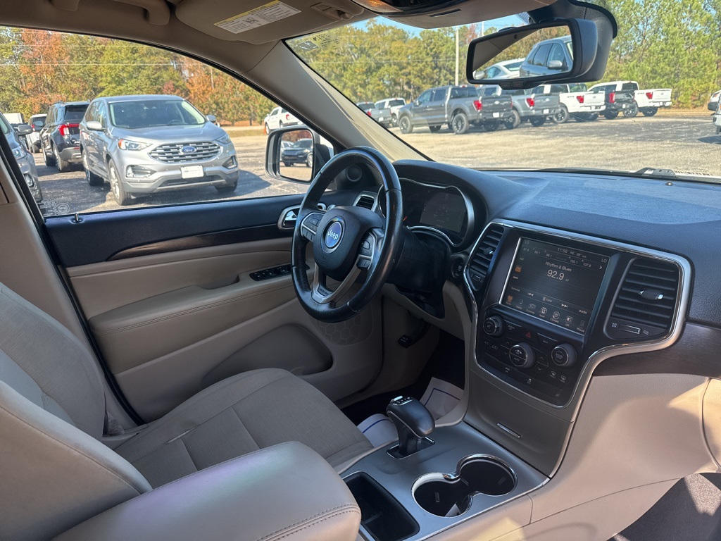 2014 Jeep Grand Cherokee Laredo photo 3