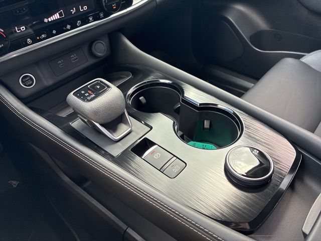 2023 Nissan Rogue SL photo 38
