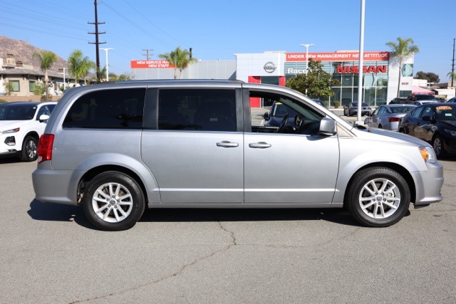 2018 Dodge Grand Caravan SXT photo 2