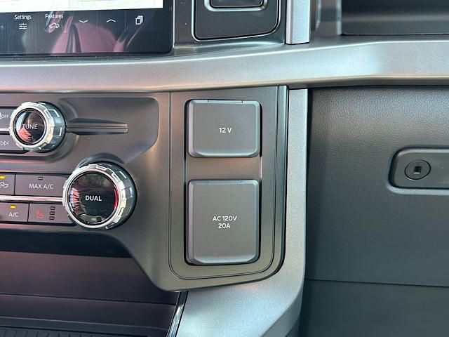 2025 Ford F-150 XLT photo 31