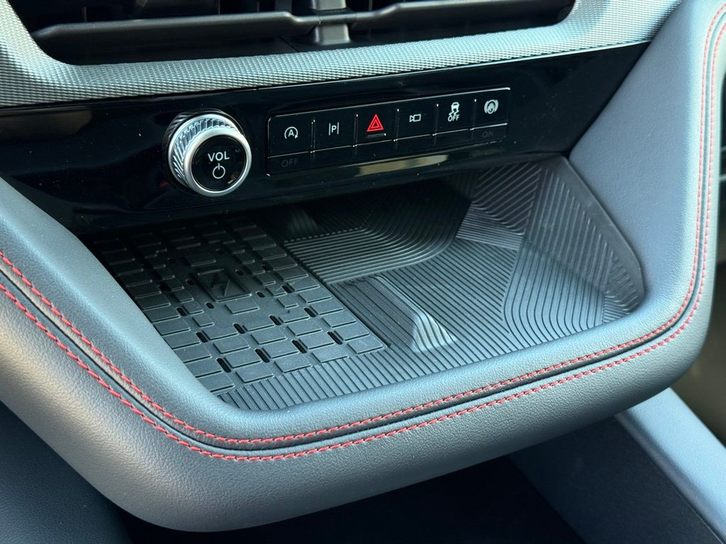 2025 Ford Explorer ST-Line photo 11