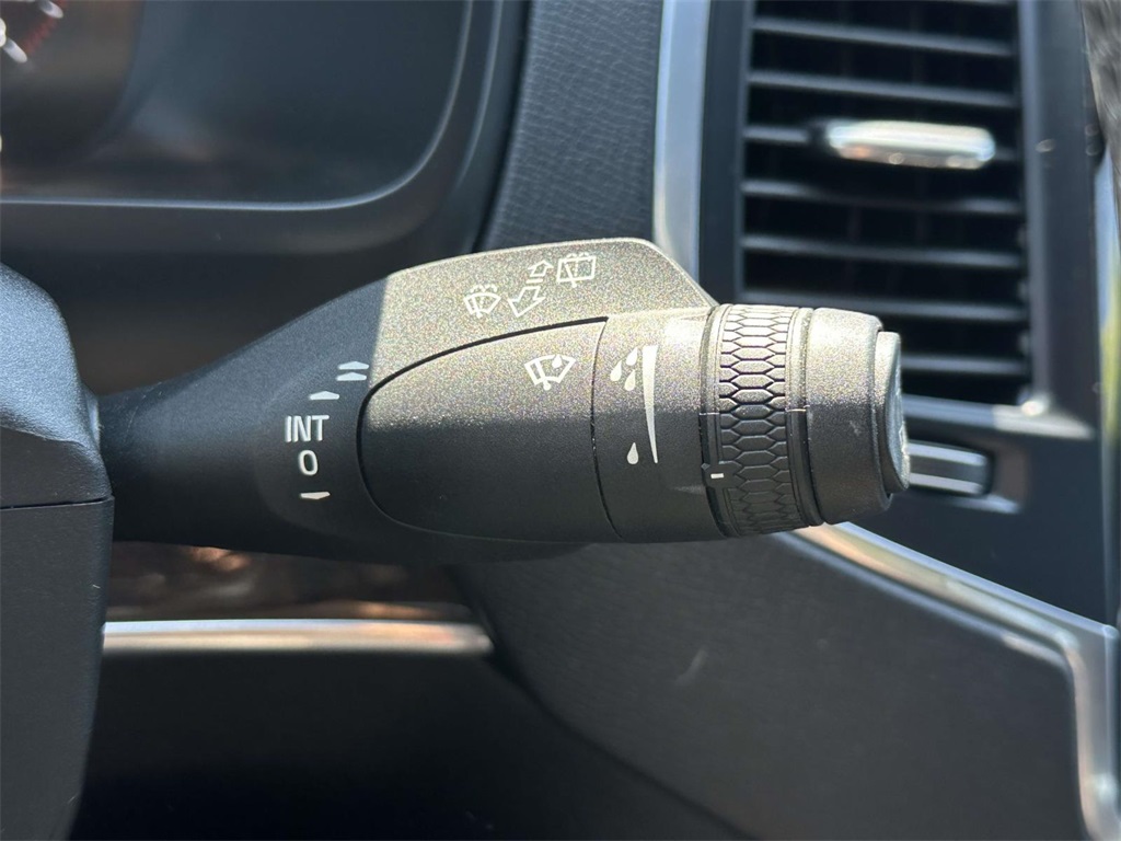 2019 Volvo XC90 T6 Momentum photo 22