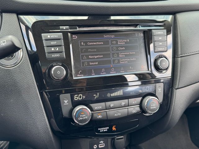 2020 Nissan Rogue SV photo 10
