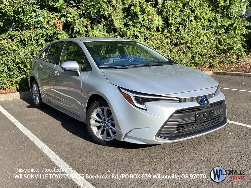 2023 Toyota Corolla LE's photo