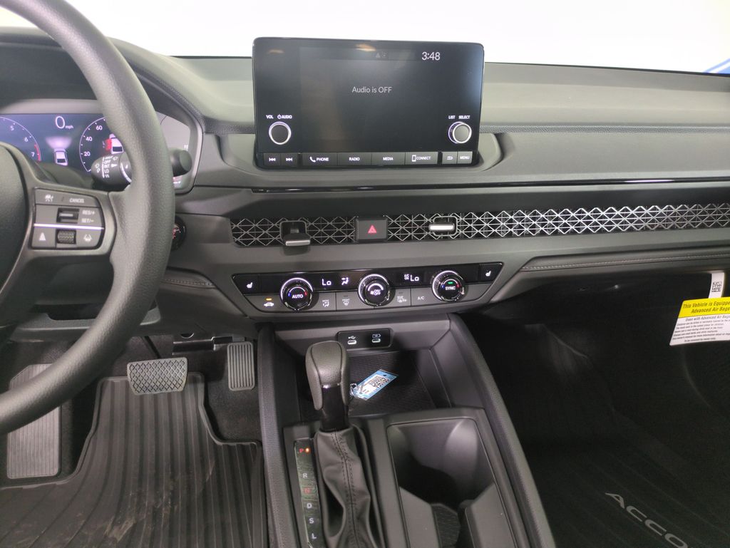 2025 Honda Accord SE photo 17