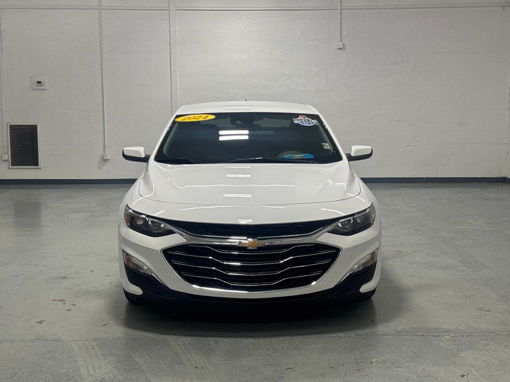 2024 Chevrolet Malibu LS photo 3