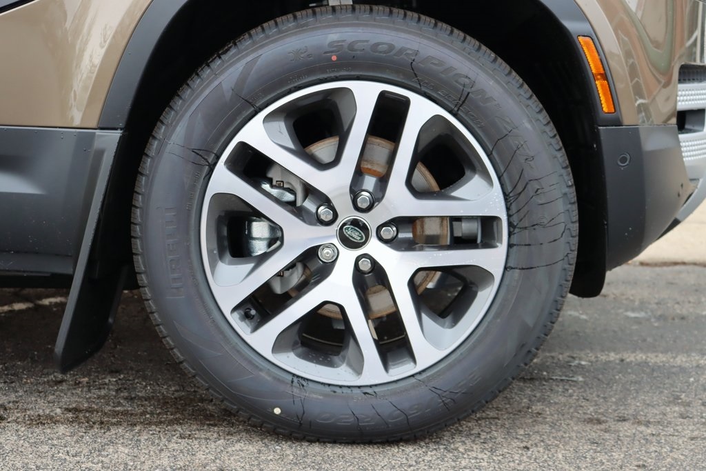 2025 LAND ROVER DEFENDER - Image 7