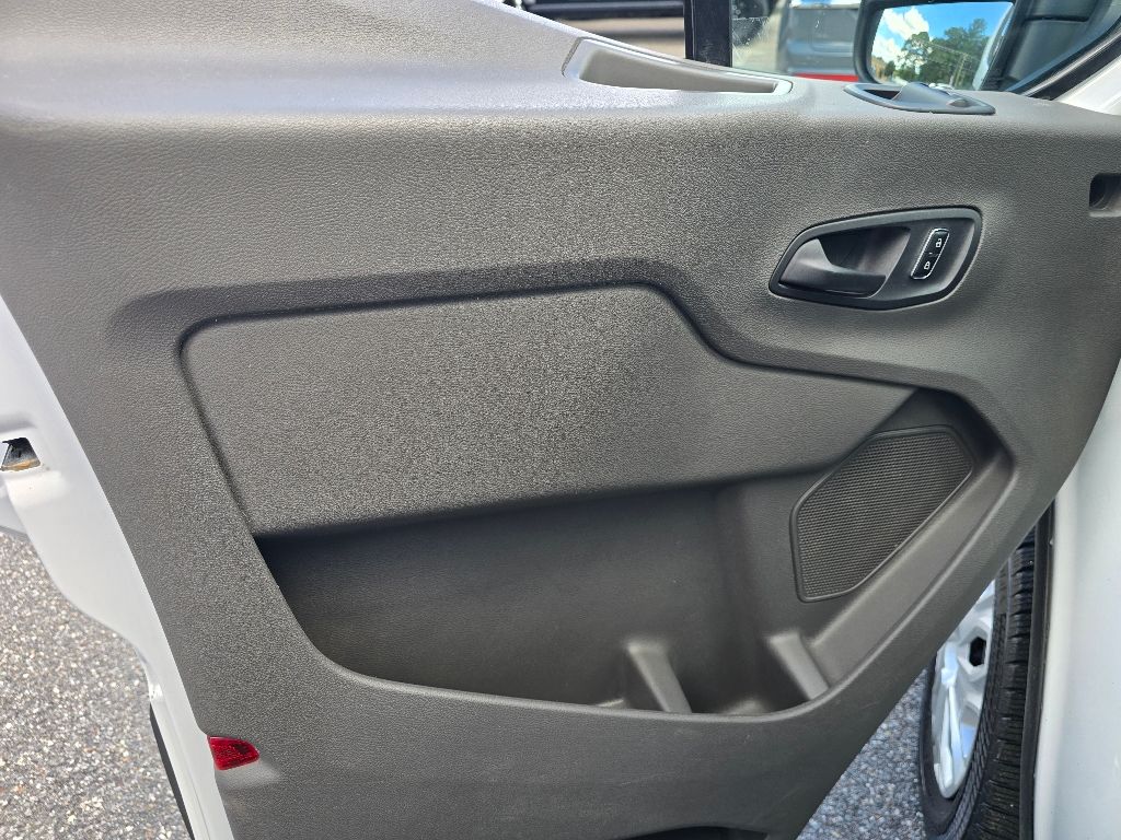 2023 Ford Transit Cargo Van photo 9
