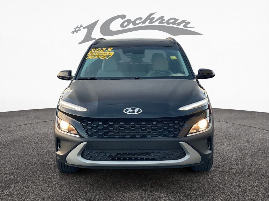 2023 Hyundai Kona SEL photo 2