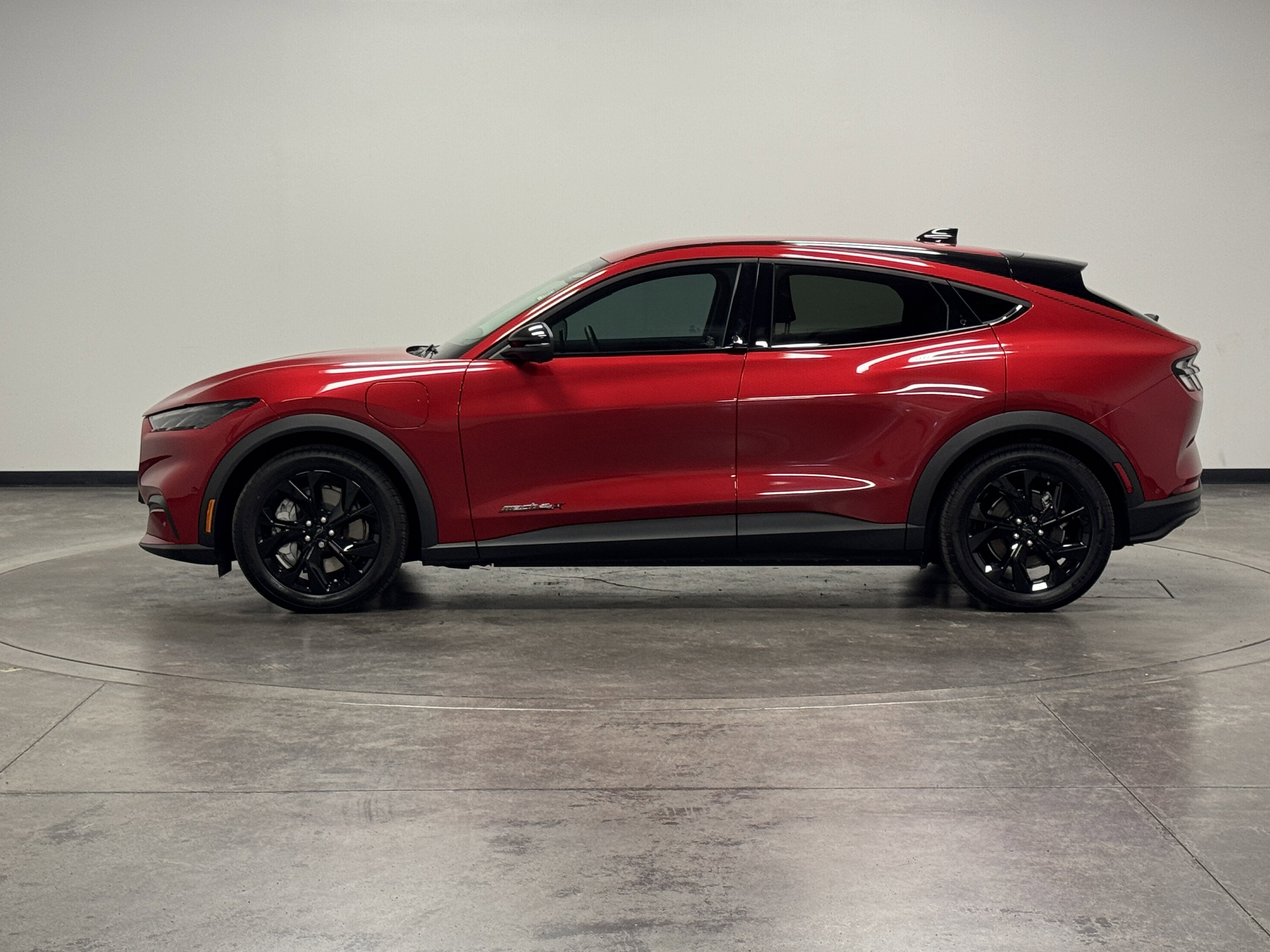 2024 Ford Mustang Mach-E Select photo 4