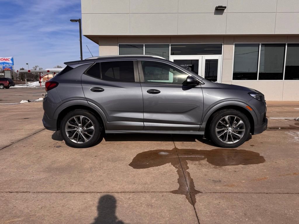Used 2022 Buick Encore GX Select with VIN KL4MMDSLXNB084385 for sale in Newton, KS