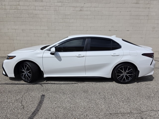 2023 Toyota Camry Hybrid SE photo 2