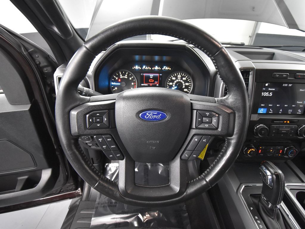 2018 Ford F-150 XLT FX4 photo 18