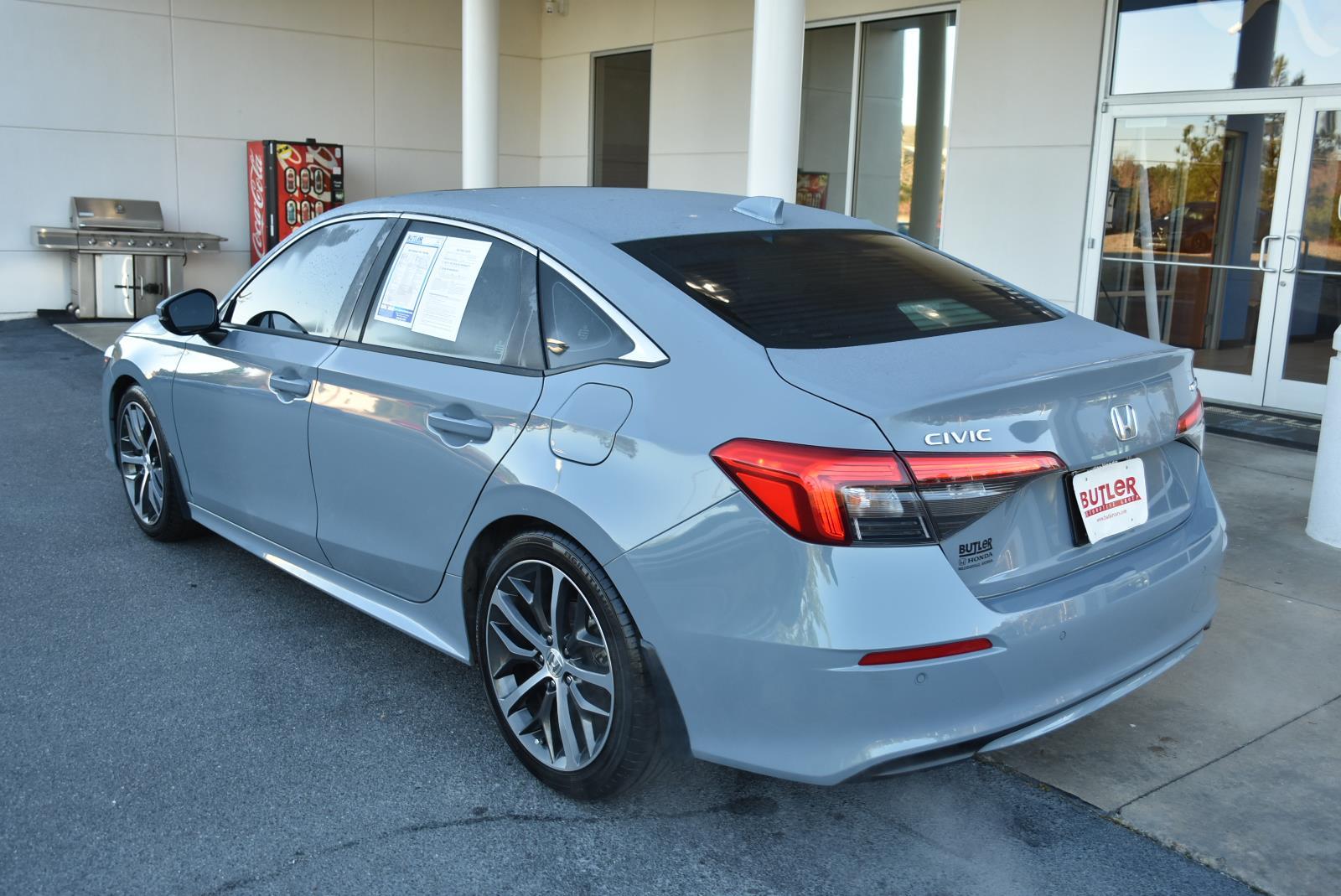 2024 Honda Civic Touring photo 2