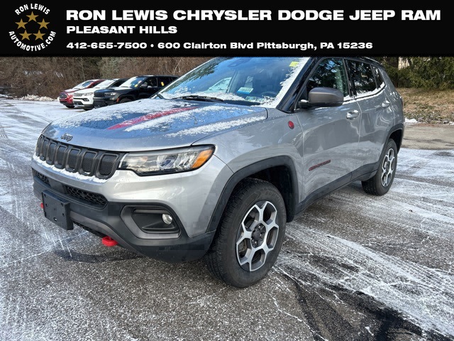 2022 Jeep Compass Trailhawk's photo