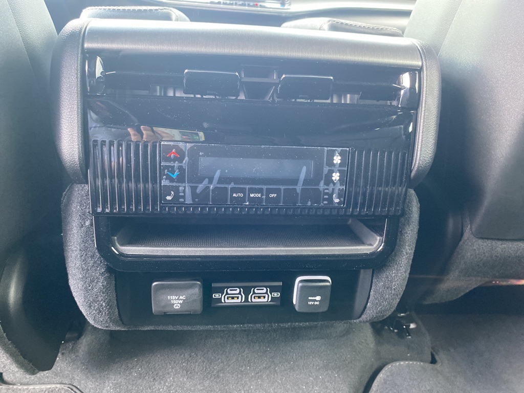 2025 Jeep Wagoneer L Base photo 14