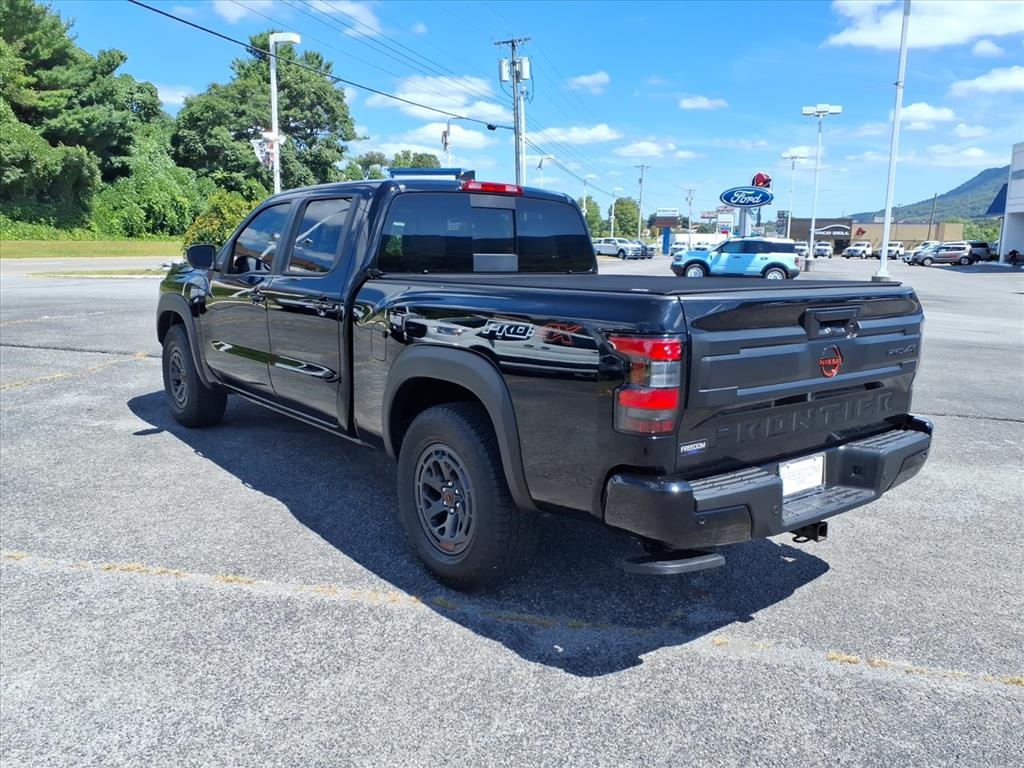 2025 Nissan Frontier PRO-4X photo 3