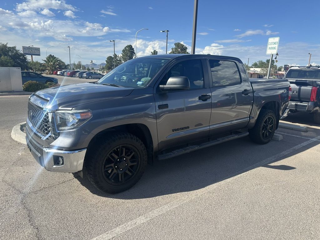 Used 2021  Toyota SR5 image 1