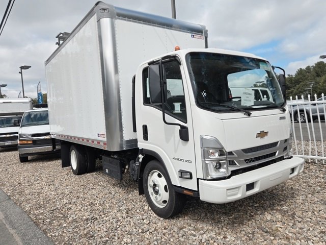 2024 Chevrolet Silverado 4500HD photo 2