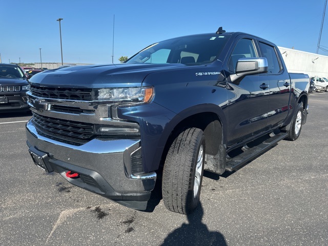 2019 Chevrolet Silverado 1500 LT photo 2