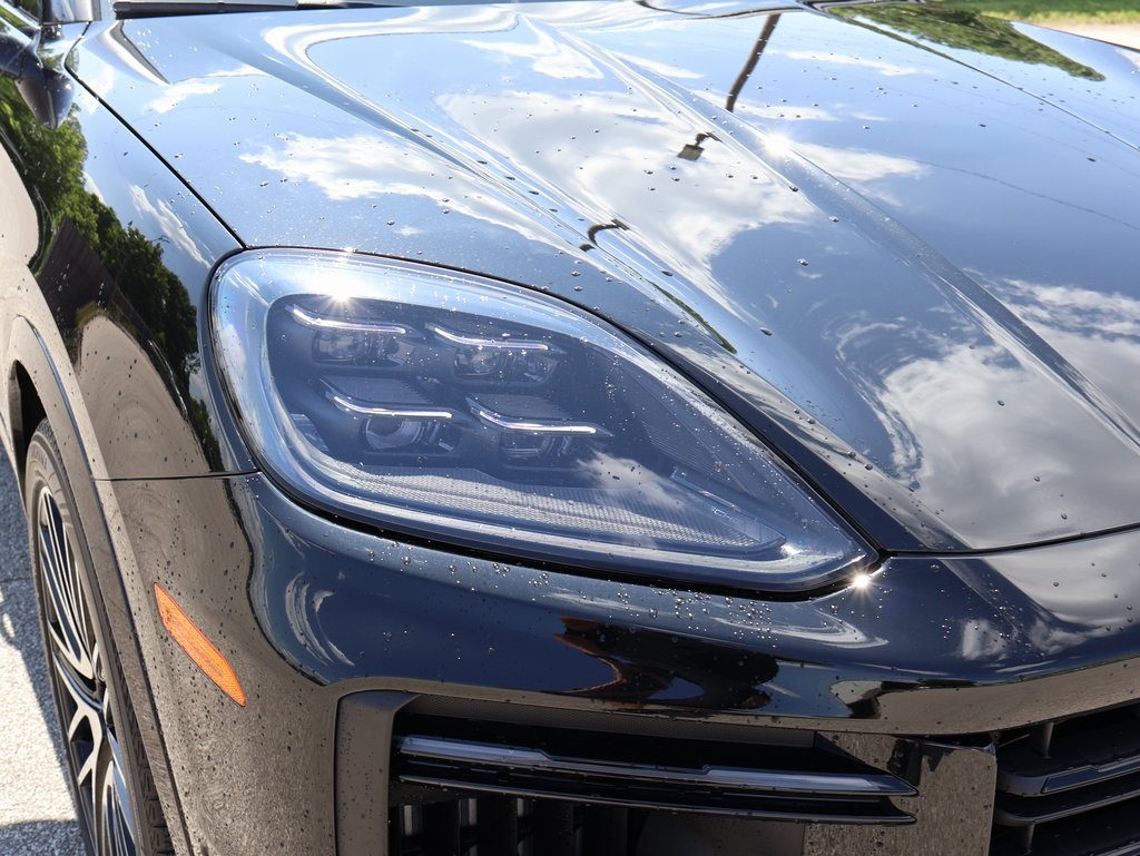 2024 Porsche Cayenne E-Hybrid Coupe Turbo photo 11