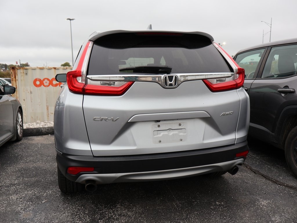 2017 Honda CR-V Touring photo 2