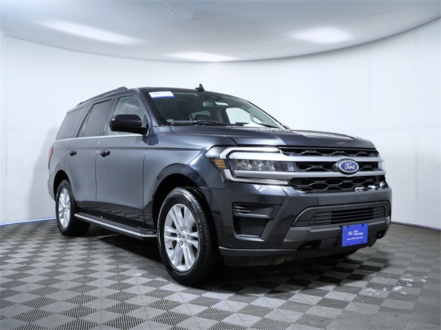 2022 Ford Expedition XLT's photo