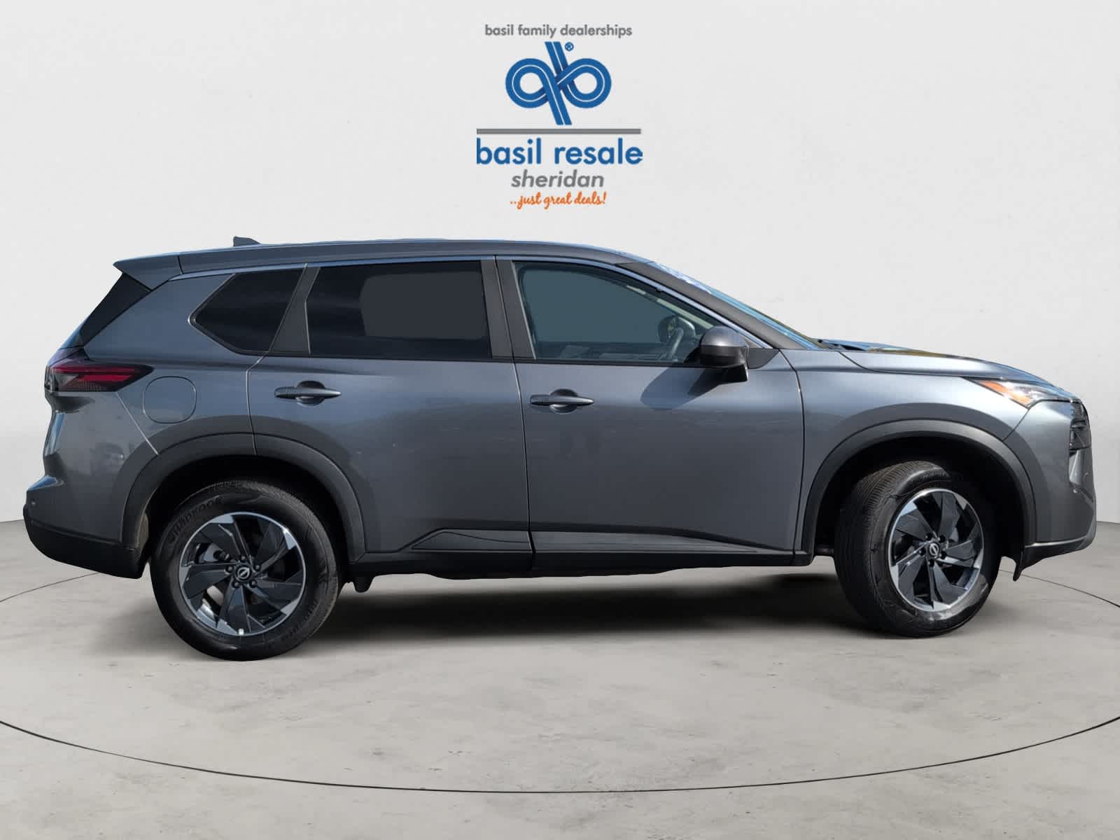 2025 Nissan Rogue SV photo 6