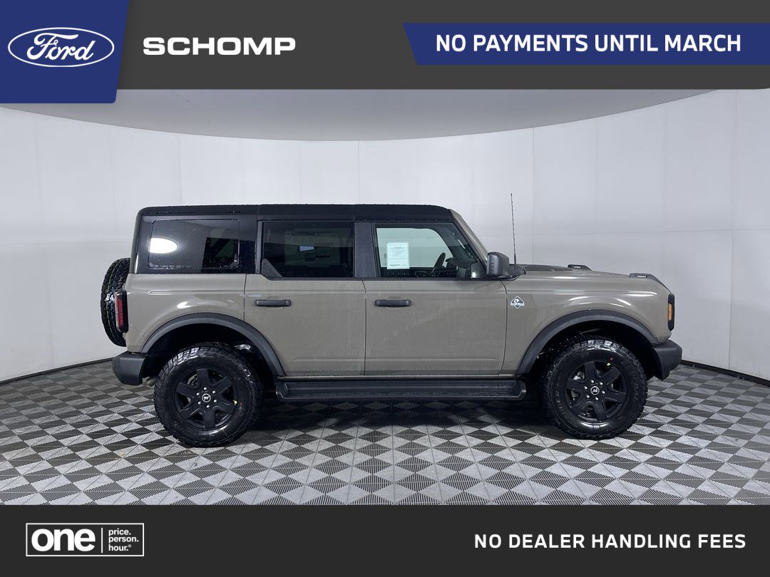 2025 Ford Bronco 4-Door Outer Banks's photo