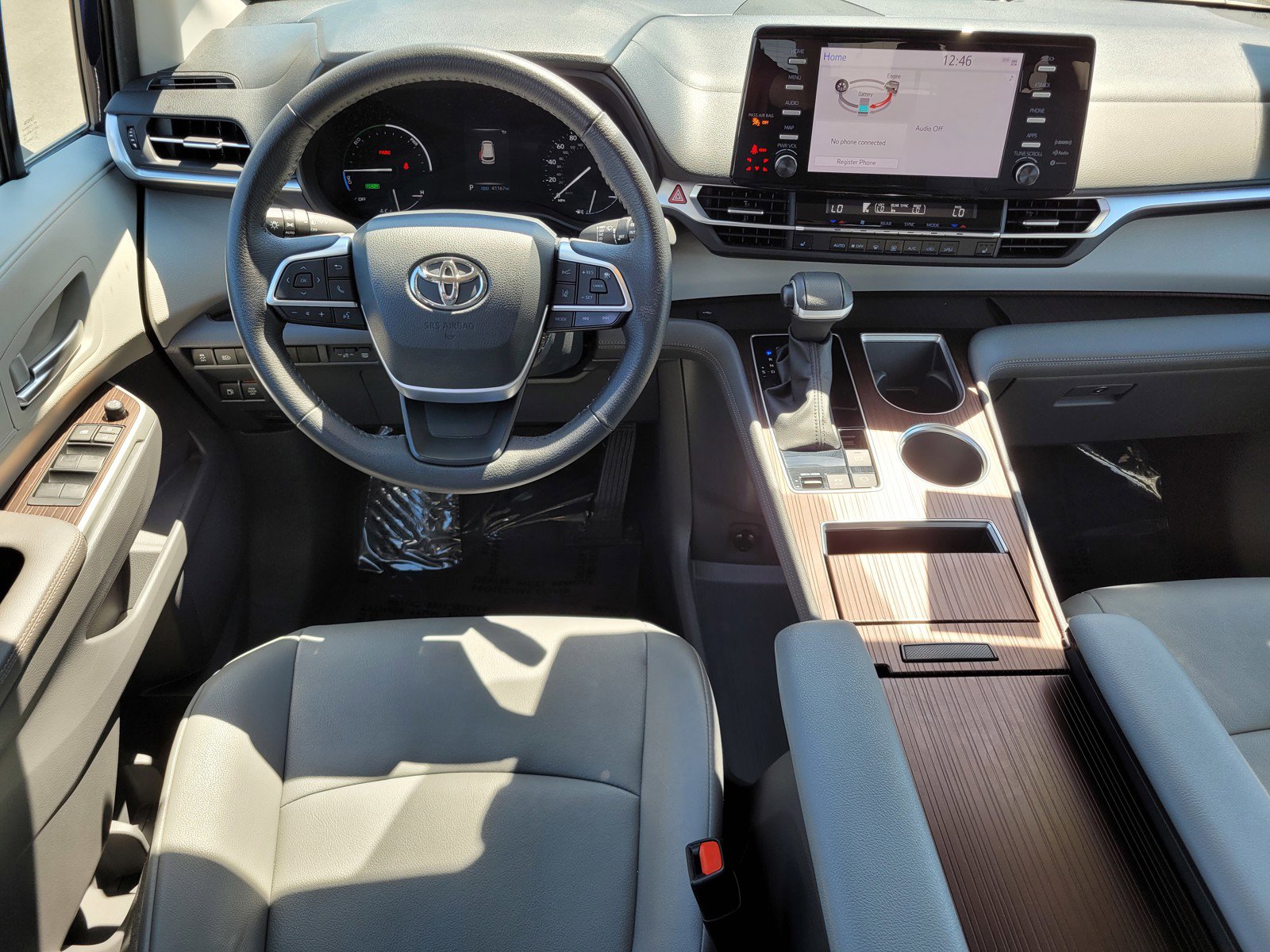 2023 Toyota Sienna XLE photo 12