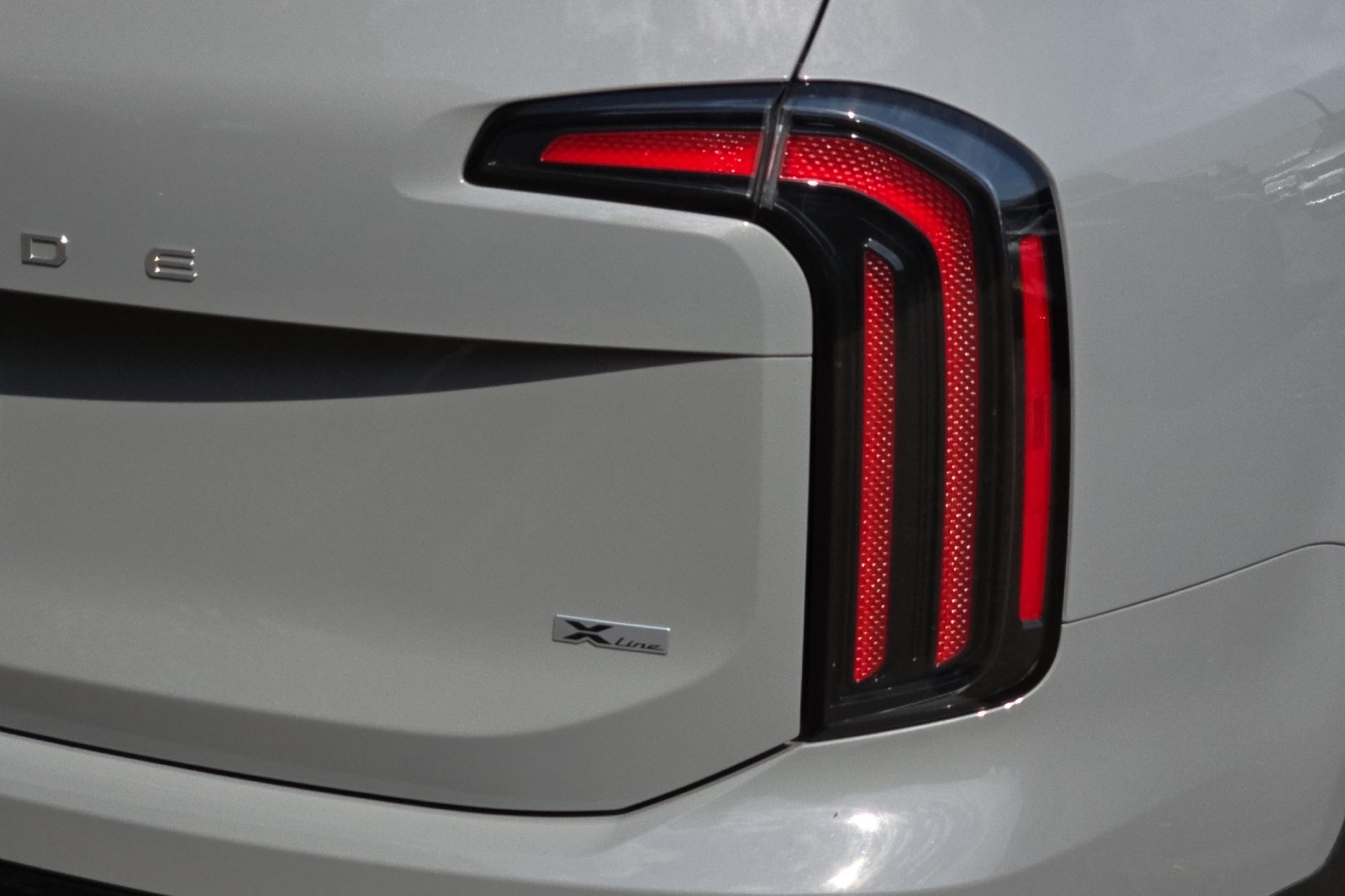 2024 Kia Telluride X-Line photo 18