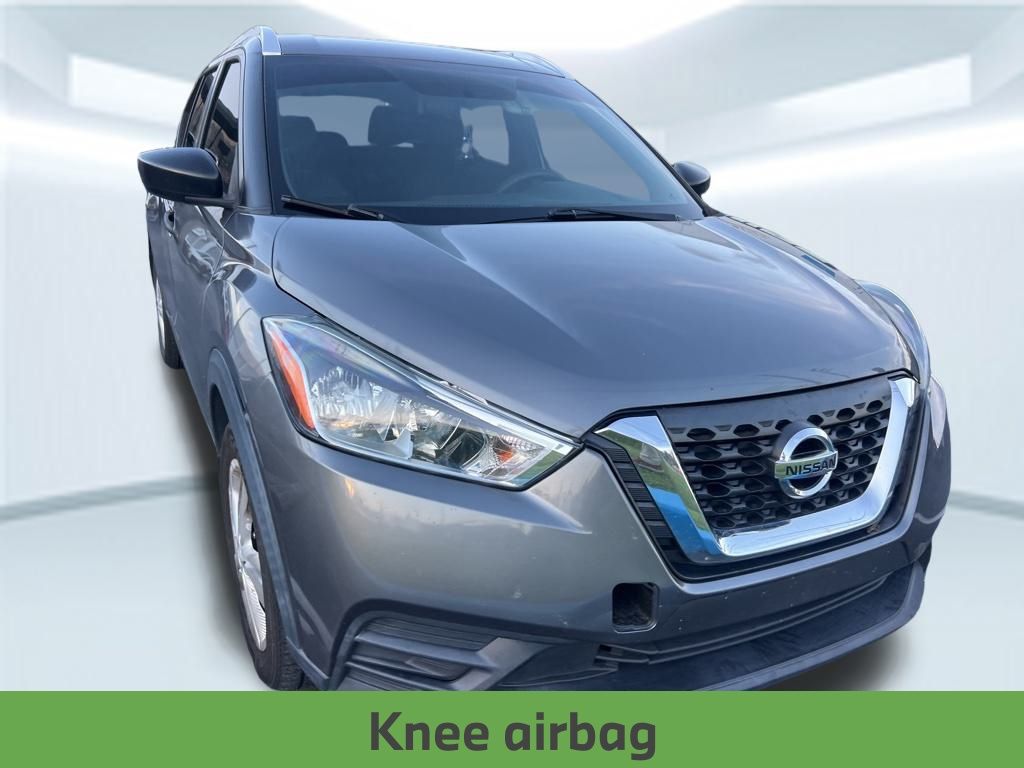 2019 Nissan Kicks S photo 2