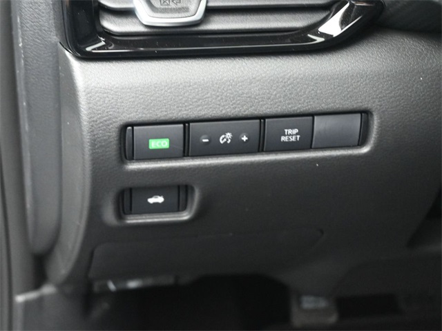 2025 Nissan Sentra SV photo 17