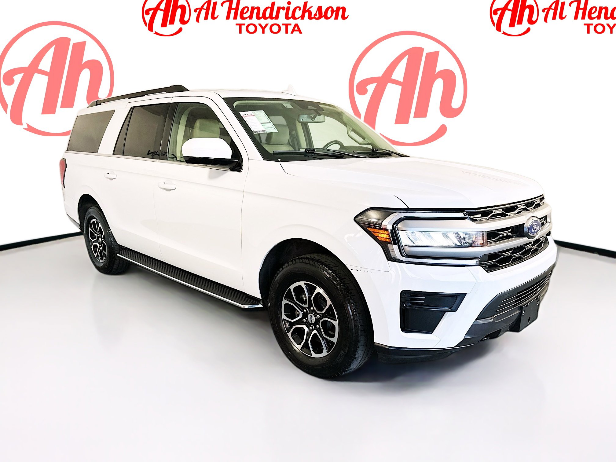 2023 Ford Expedition XLT's photo