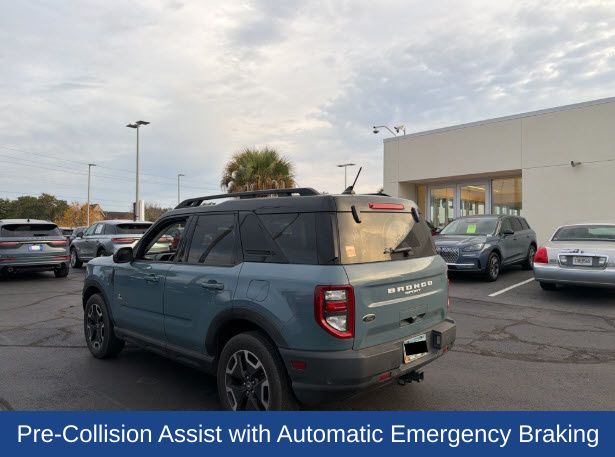 2022 Ford Bronco Sport Outer Banks photo 2