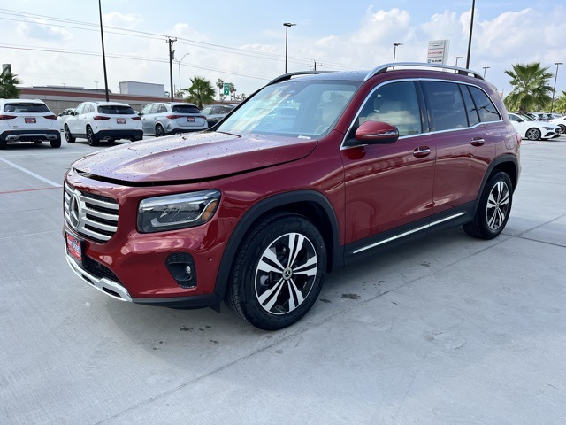 2026 Mercedes Benz GLB 250 photo 2