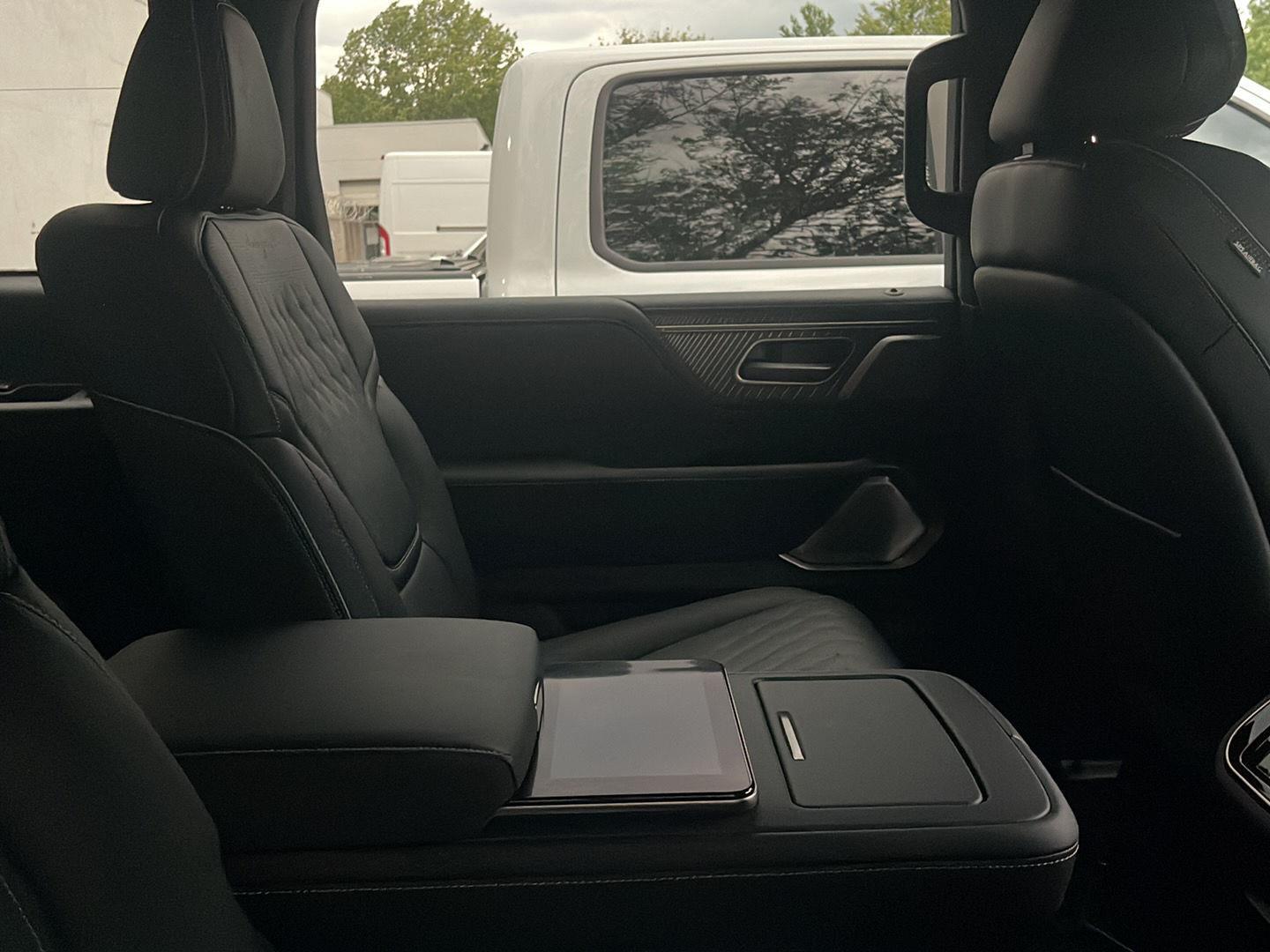 2025 Infiniti QX80 photo 4