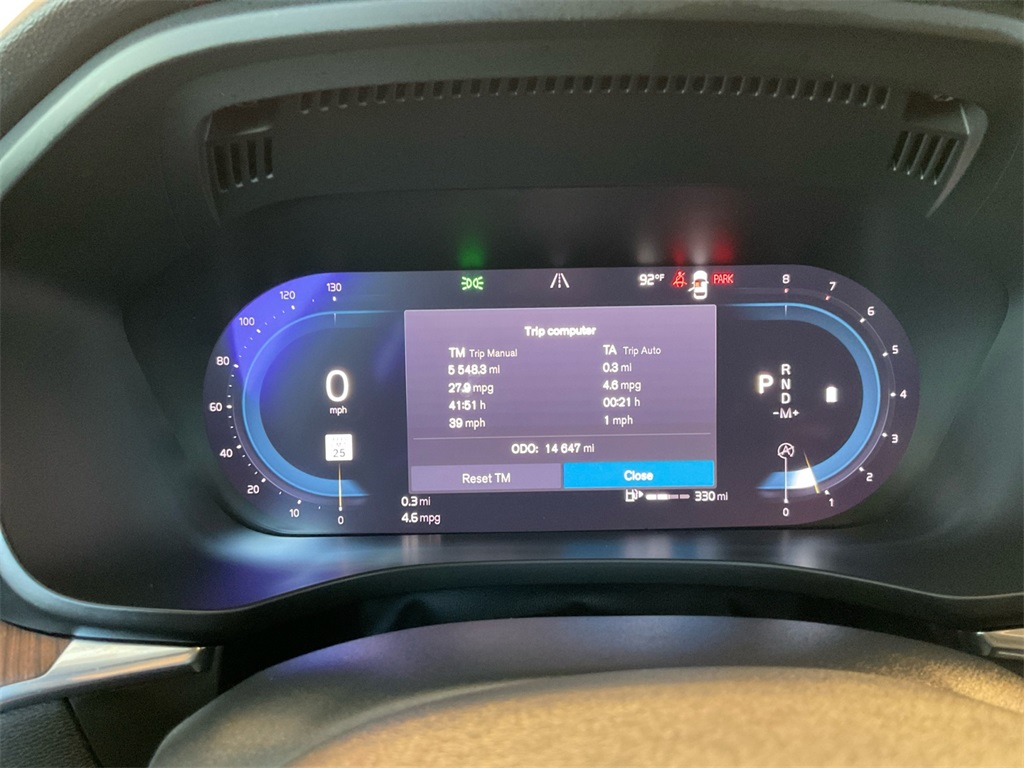 2024 Volvo XC60 B5 Plus photo 18