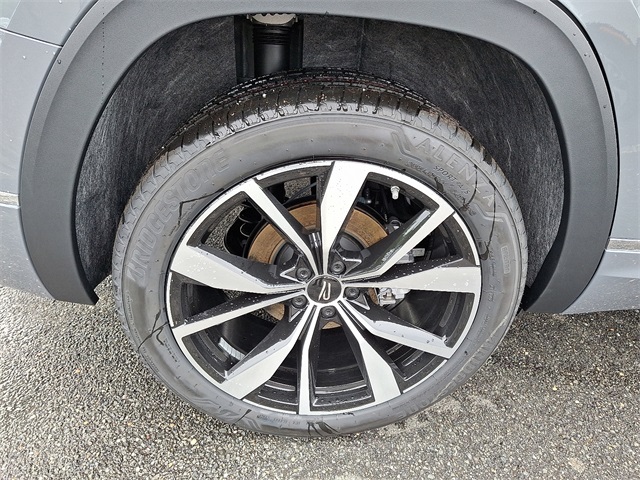 2025 Volkswagen Atlas SEL Premium R-Line photo 4