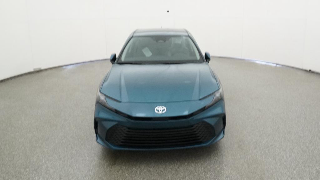 2026 Toyota Camry LE photo 2