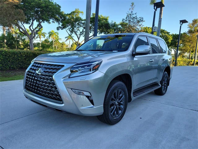 2023 Lexus GX 460 photo 3