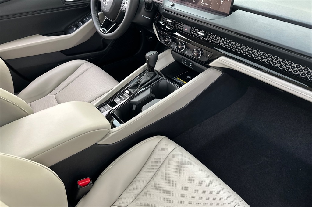 2025 Honda Accord Hybrid EX-L photo 15