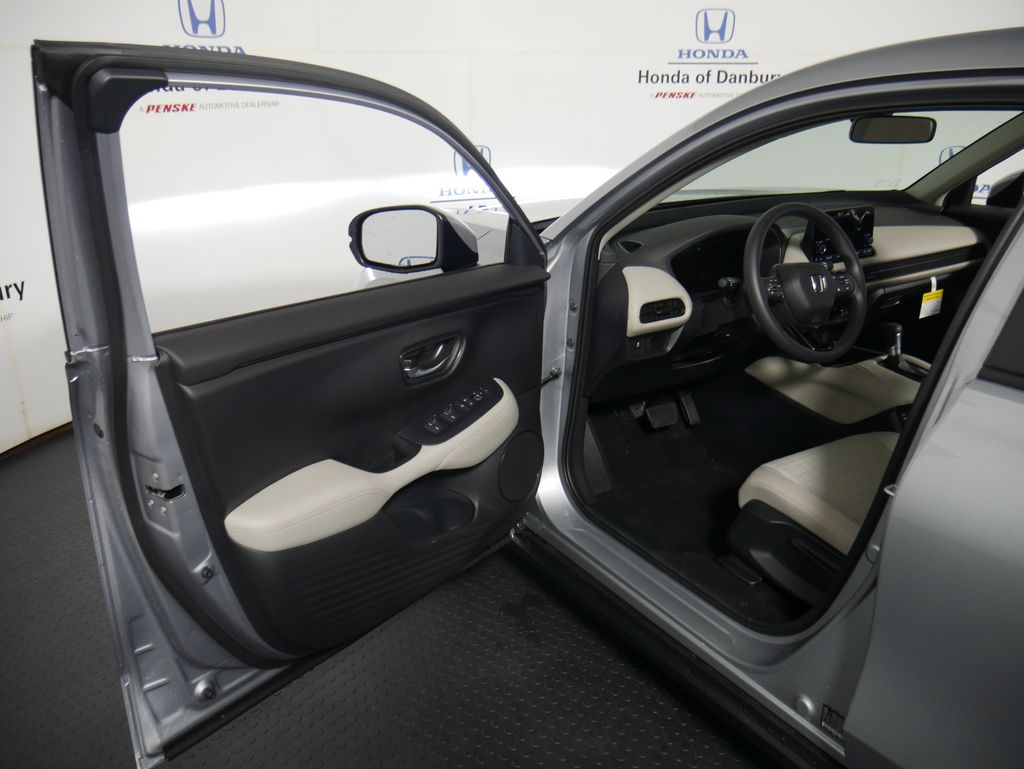 2026 Honda HR-V LX photo 10