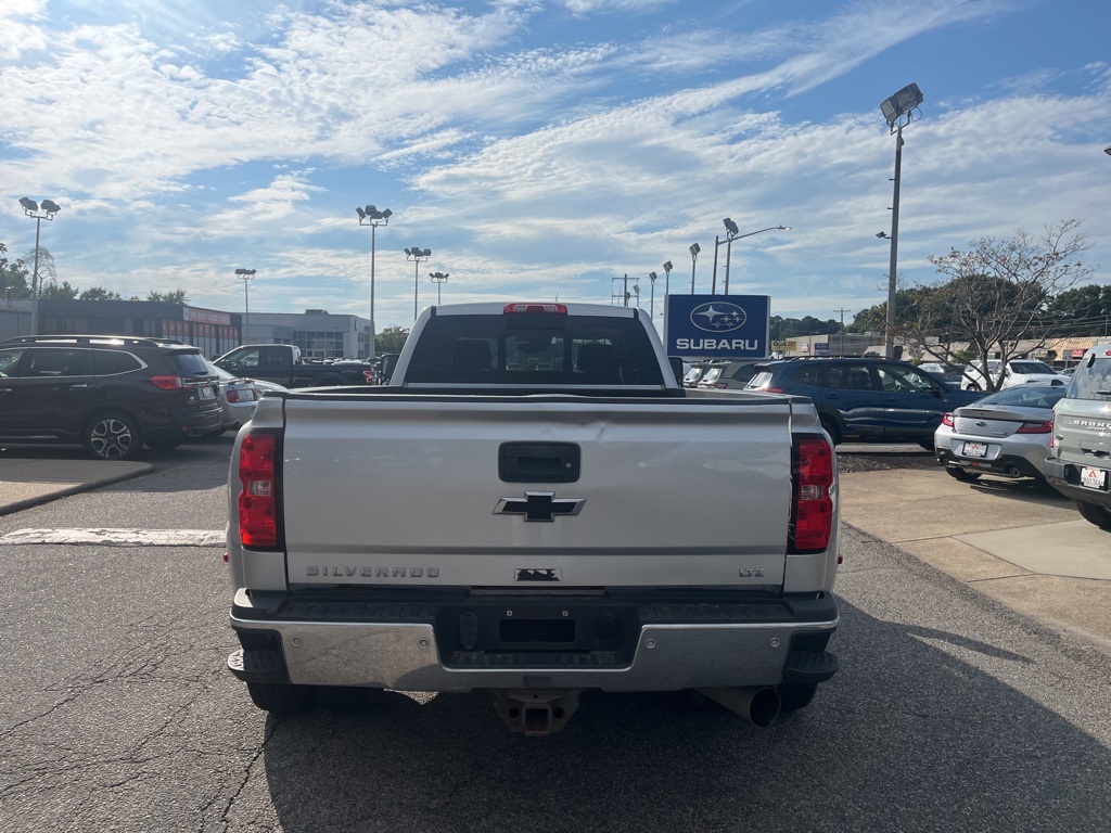 2019 Chevrolet Silverado 3500HD LTZ photo 3