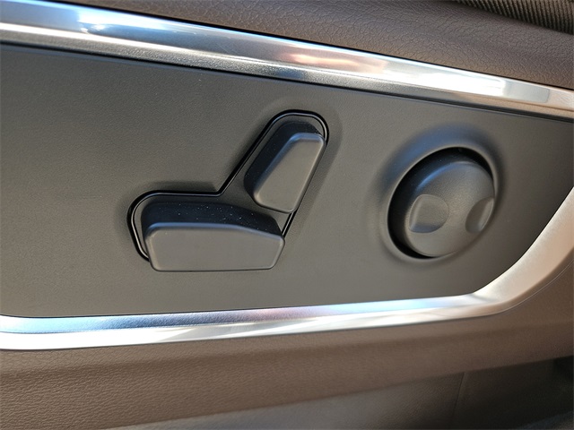 2026 Ram 1500 Laramie photo 13