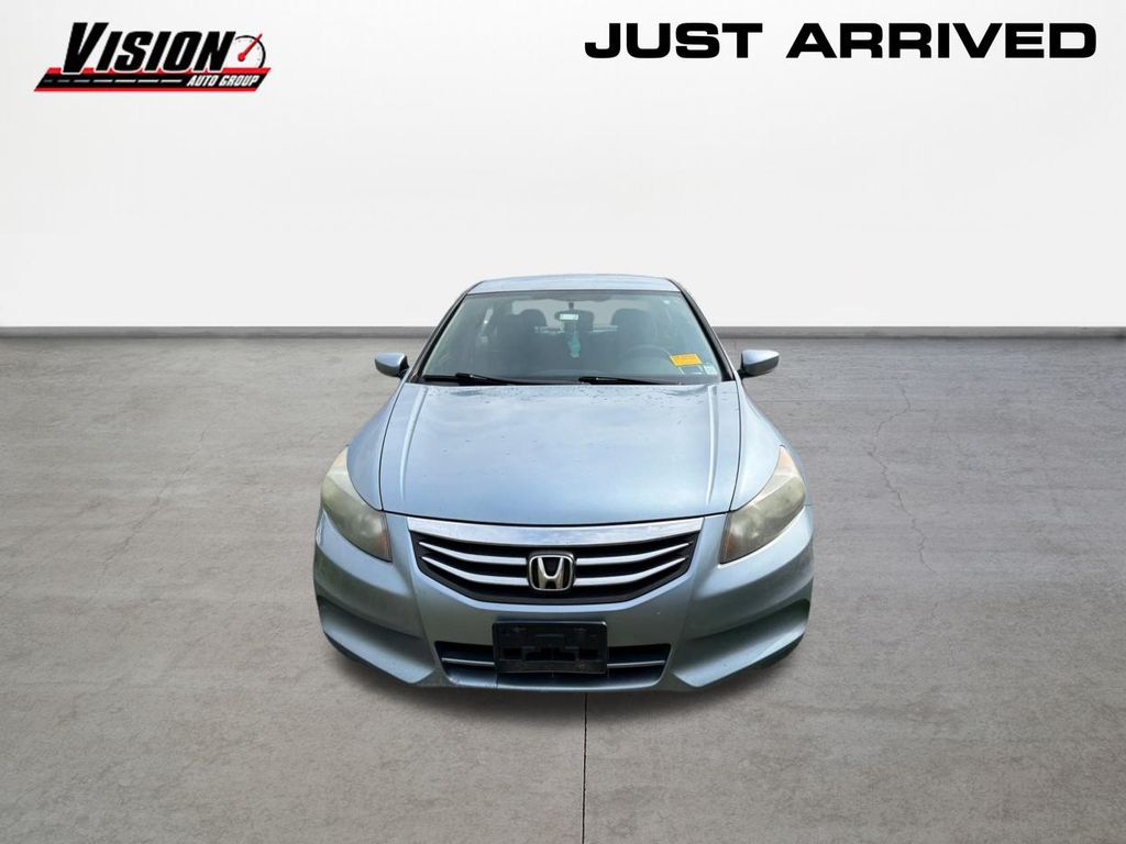2011 Honda Accord LX-P photo 2