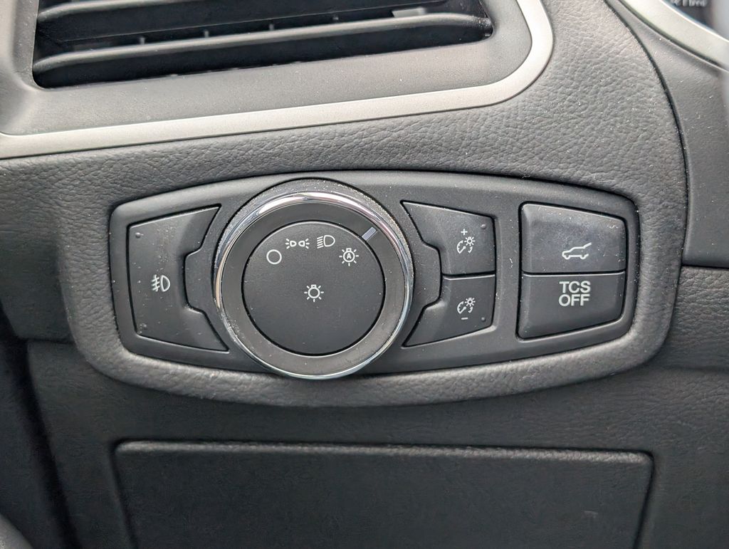 2021 Ford Edge SEL photo 20