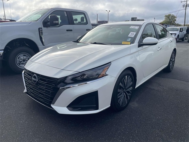 2024 Nissan Altima 2.5 SV photo 3