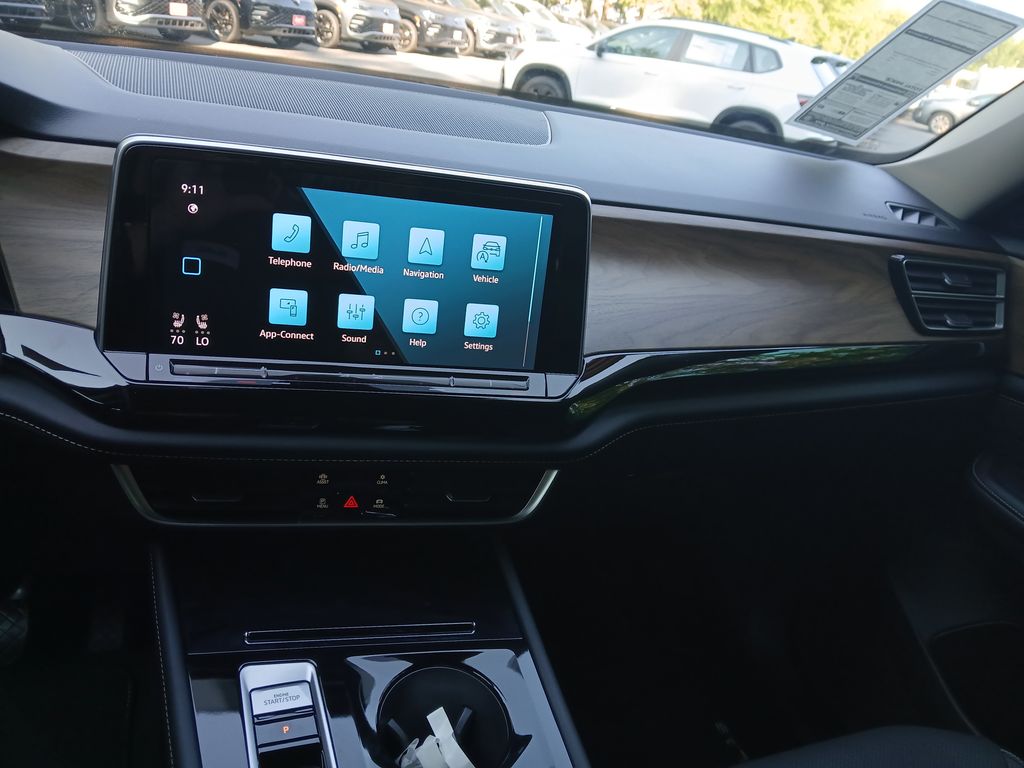 2024 Volkswagen Atlas SE Technology photo 14