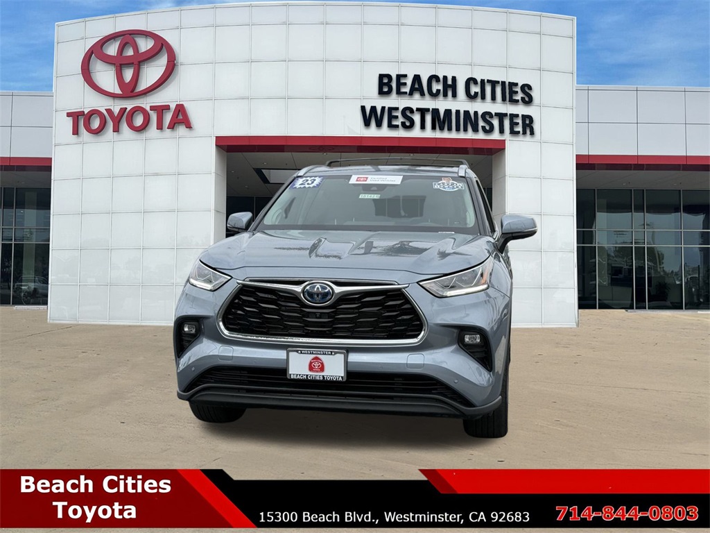 2023 Toyota Highlander Hybrid Limited photo 4